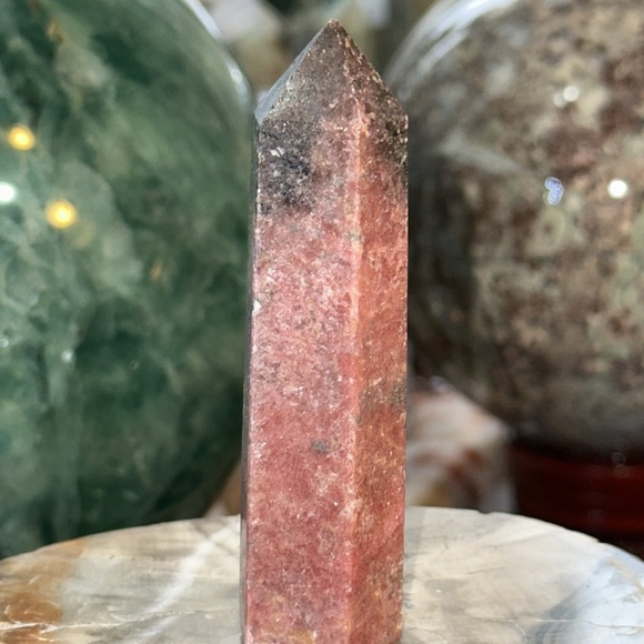 🔥SALE🔥 Rhodonite Crystal Point! - Picture 4 of 4